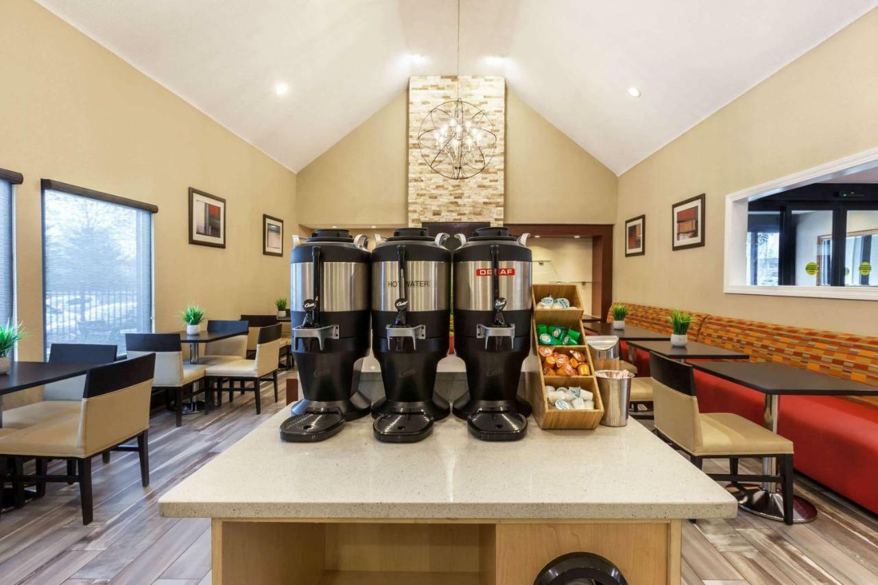 Hawthorn Suites By Wyndham Detroit Southfield Dış mekan fotoğraf