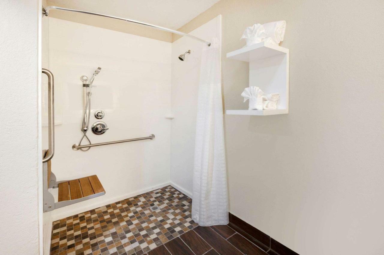 Hawthorn Suites By Wyndham Detroit Southfield Dış mekan fotoğraf